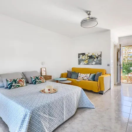 Apartamento Gorgeous 31 La Gaviota, Alcantara, Wifi, Pool